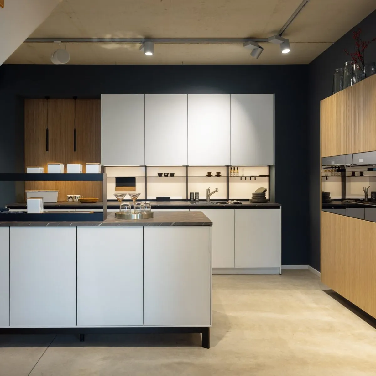 Showroom 03