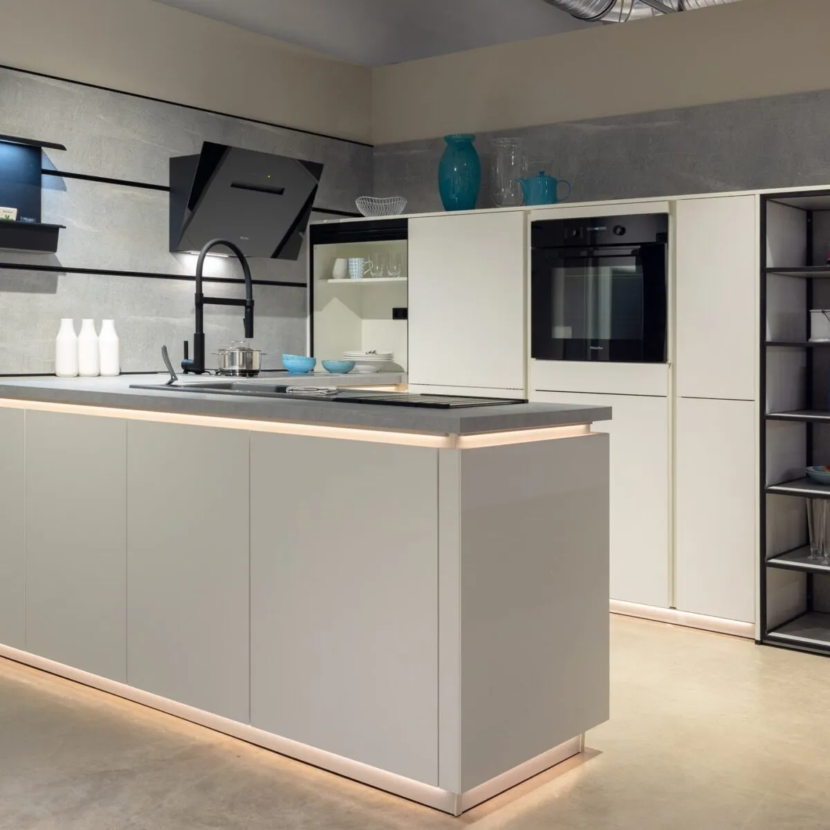 Showroom 07